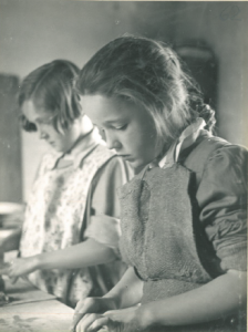 1949 - Girls working